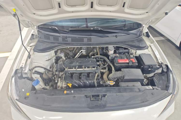 Used Hyundai Celesta 2018 1.6L Automatic GL Enjoyment Edition China VI compliant Engine Bay