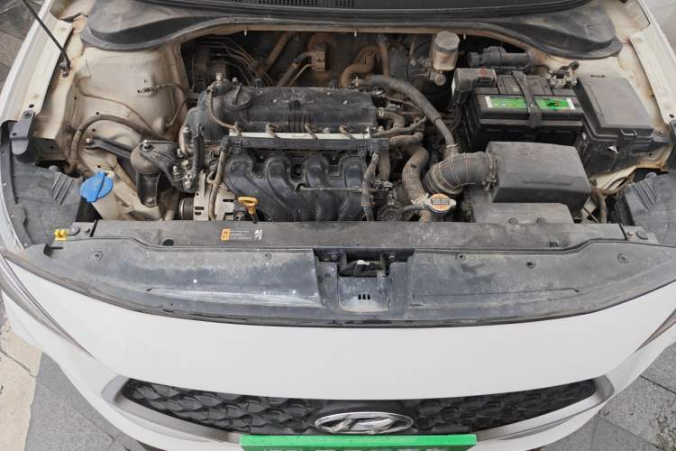 Used Hyundai Celesta 2018 1.6L Automatic GL Enjoyment Edition China VI compliant Engine Bay