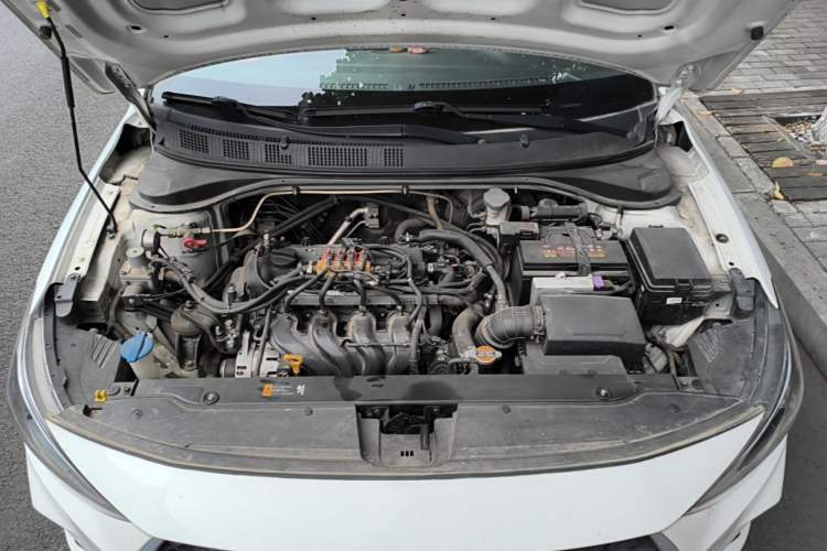 Used Hyundai Celesta 2018 1.6L Automatic GL Enjoyment Edition China VI compliant Engine Bay