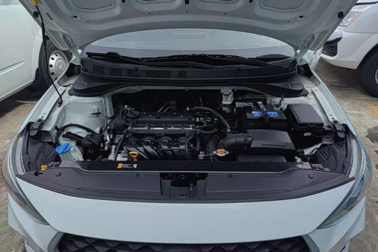 Used Hyundai Celesta 2018 1.6L Automatic GL Enjoyment Edition China VI compliant Engine Bay