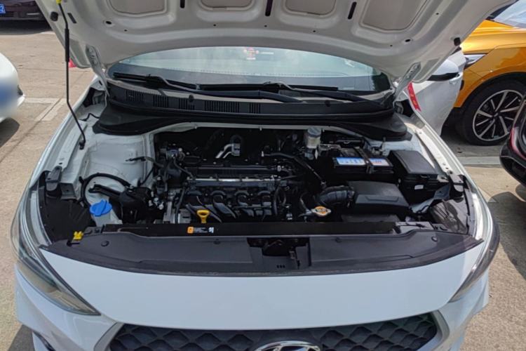 Used Hyundai Celesta 2018 1.6L Automatic GL Enjoyment Edition China VI compliant Engine Bay