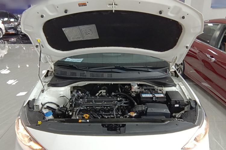 Used Hyundai Celesta 2018 1.6L Automatic GL Enjoyment Edition China VI compliant Engine Bay