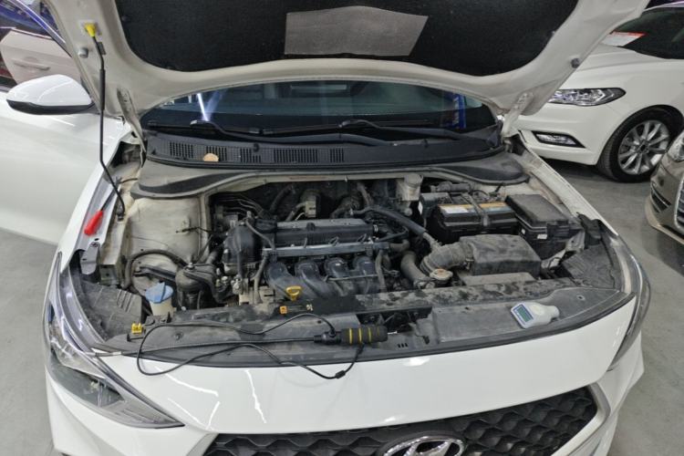 Used Hyundai Celesta 2018 1.6L Automatic GL Enjoyment Edition China VI compliant Engine Bay