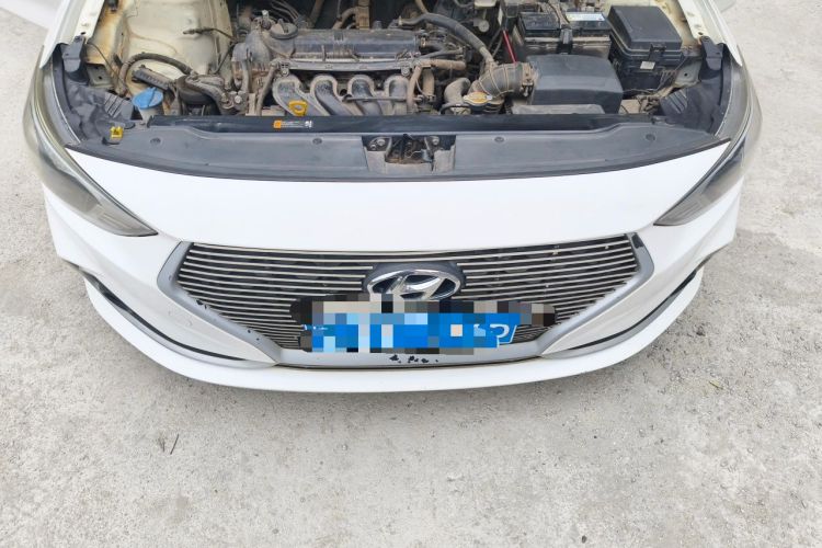 Used Hyundai Celesta 2018 1.6L Automatic GL Enjoyment Edition China VI compliant Engine Bay