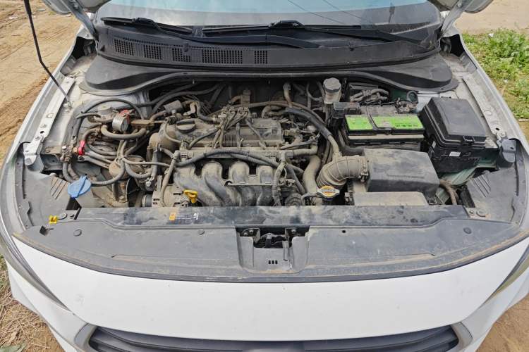 Used Hyundai Celesta 2018 1.6L Manual GL Enjoyment Edition China VI compliant Engine Bay
