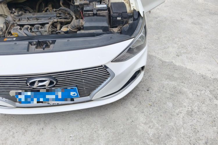 Used Hyundai Celesta 2018 1.6L Automatic GL Enjoyment Edition China VI compliant Engine Bay Left