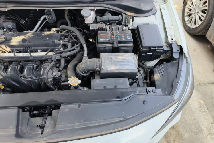 Used Hyundai Celesta 2018 1.6L Automatic GL Enjoyment Edition China VI compliant Engine Bay Left