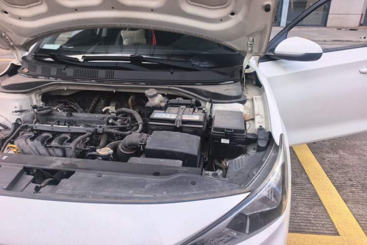 Used Hyundai Celesta 2018 1.6L Automatic GL Enjoyment Edition China VI compliant Engine Bay Left