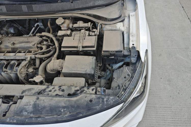 Used Hyundai Celesta 2018 1.6L Automatic GL Enjoyment Edition China VI compliant Engine Bay Left