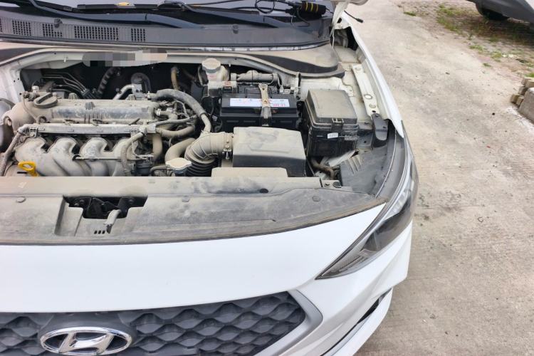 Used Hyundai Celesta 2018 1.6L Automatic GL Enjoyment Version China V Standard Engine Bay Left