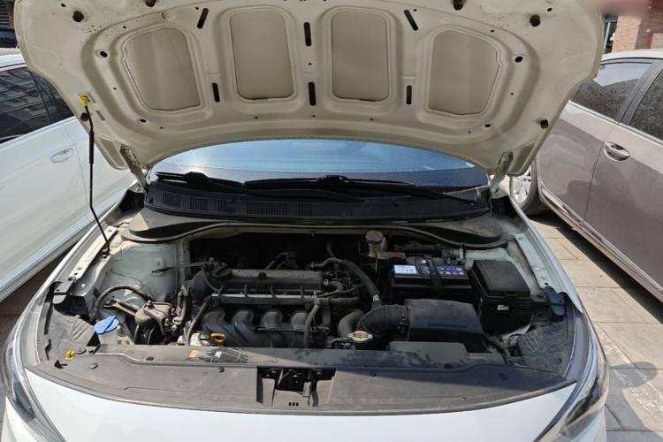 Used Hyundai Celesta 2018 1.6L Automatic GL Enjoyment Edition China VI compliant Engine Bay