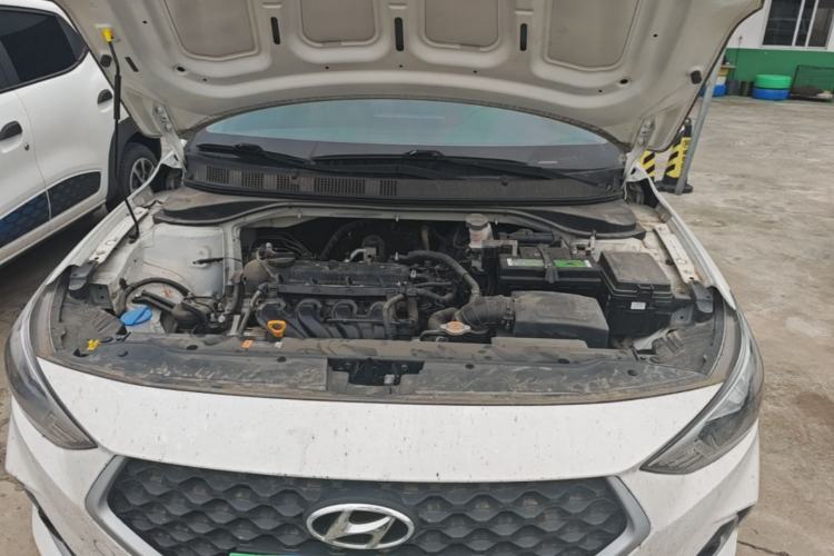 Used Hyundai Celesta 2018 1.6L Automatic GL Enjoyment Edition China VI compliant Engine Bay