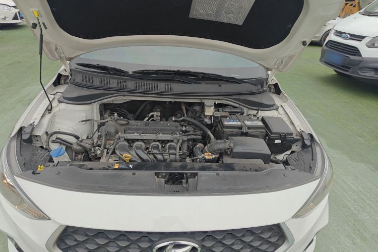 Used Hyundai Celesta 2018 1.6L Automatic GL Enjoyment Edition China VI compliant Engine Bay