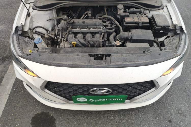 Used Hyundai Celesta 2018 1.6L Automatic GL Enjoyment Edition China VI compliant Engine Bay