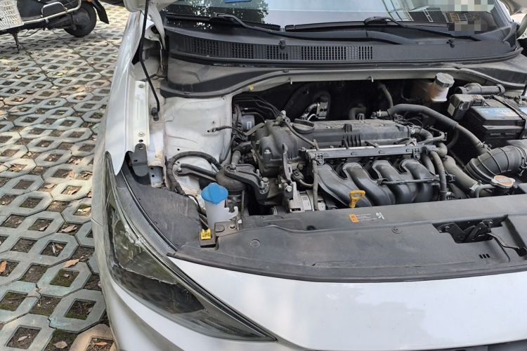 Used Hyundai Celesta 2018 1.6L Automatic GL Enjoyment Edition China VI compliant Engine Bay Right