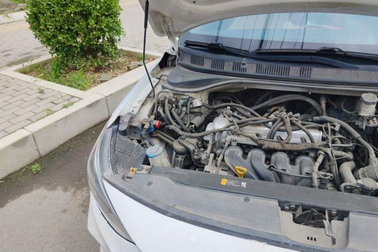 Used Hyundai Celesta 2018 1.6L Automatic GL Enjoyment Edition China VI compliant Engine Bay Right