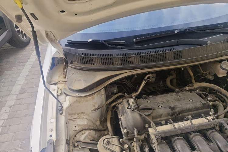 Used Hyundai Celesta 2018 1.6L Automatic GL Enjoyment Version China V Standard Engine Bay Right