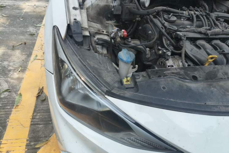 Used Hyundai Celesta 2018 1.6L Automatic GL Enjoyment Edition China VI compliant Engine Bay Right
