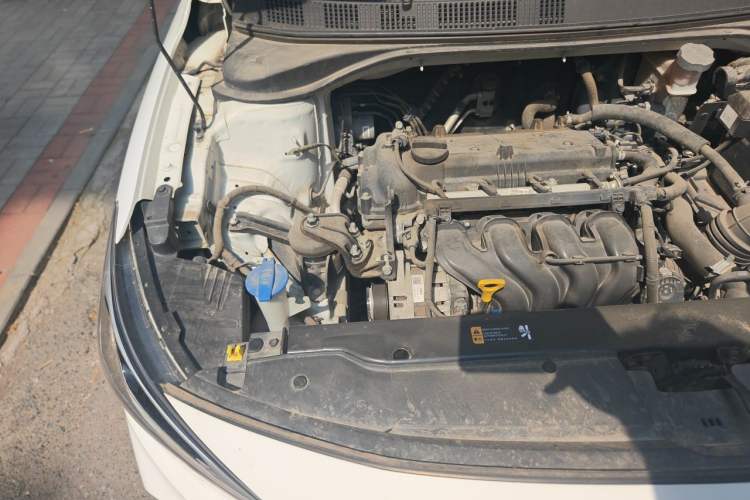 Used Hyundai Celesta 2018 1.6L Automatic GL Enjoyment Edition China VI compliant Engine Bay Right