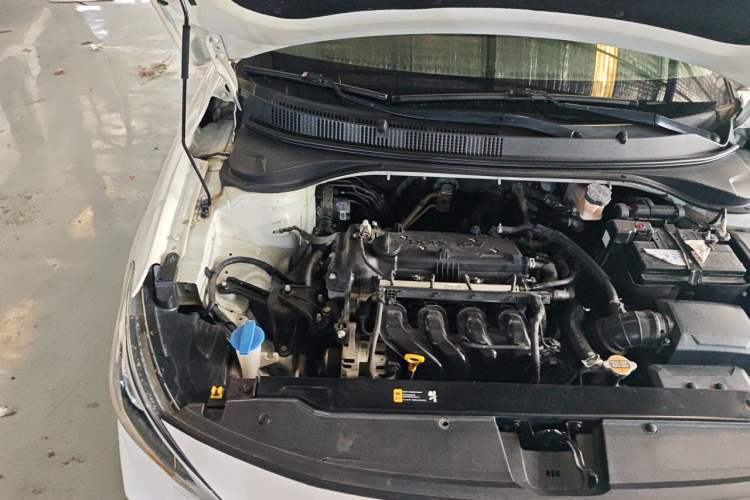 Used Hyundai Celesta 2018 1.6L Automatic GL Enjoyment Edition China VI compliant Engine Bay Right