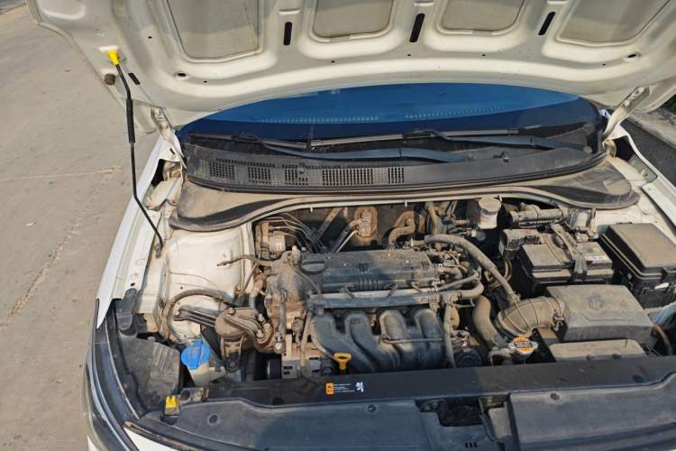 Used Hyundai Celesta 2018 1.6L Automatic GL Enjoyment Edition China VI compliant Engine Bay Right