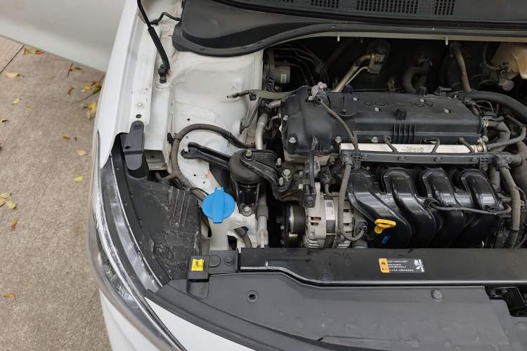 Used Hyundai Celesta 2018 1.6L Automatic GL Enjoyment Edition China VI compliant Engine Bay Right