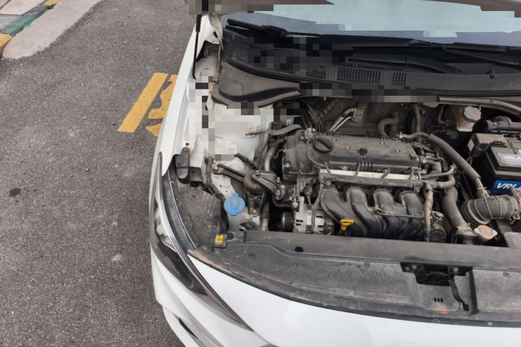 Used Hyundai Celesta 2018 1.6L Automatic GL Enjoyment Edition China VI compliant Engine Bay Right