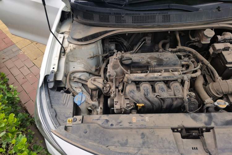 Used Hyundai Celesta 2018 1.6L Automatic GL Enjoyment Edition China VI compliant Engine Bay Right