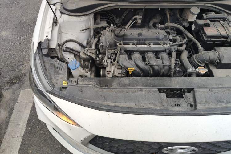 Used Hyundai Celesta 2018 1.6L Automatic GL Enjoyment Edition China VI compliant Engine Bay Right