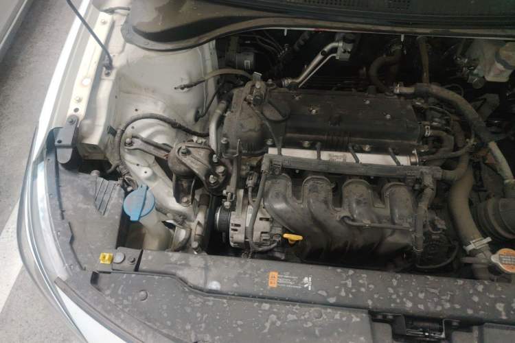 Used Hyundai Celesta 2018 1.6L Automatic GL Enjoyment Edition China VI compliant Engine Bay Right