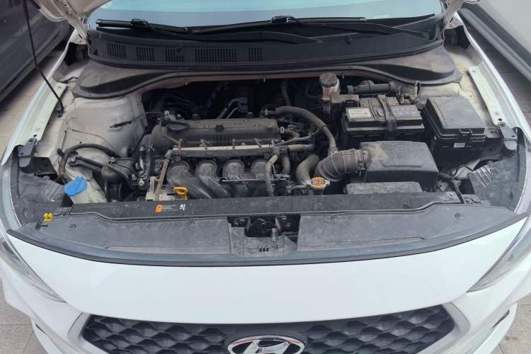 Used Hyundai Celesta 2018 1.6L Automatic GL Enjoyment Edition China VI compliant Engine Bay