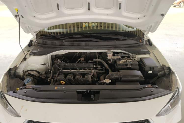 Used Hyundai Celesta 2018 1.6L Automatic GL Enjoyment Edition China VI compliant Engine Bay