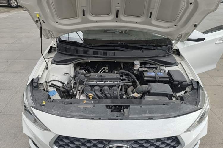 Used Hyundai Celesta 2018 1.6L Automatic GL Enjoyment Edition China VI compliant Engine Bay