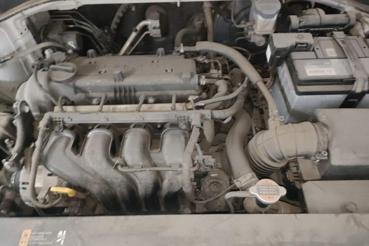 Used Hyundai Celesta 2018 1.6L Automatic GL Enjoyment Edition China VI compliant Engine Bay