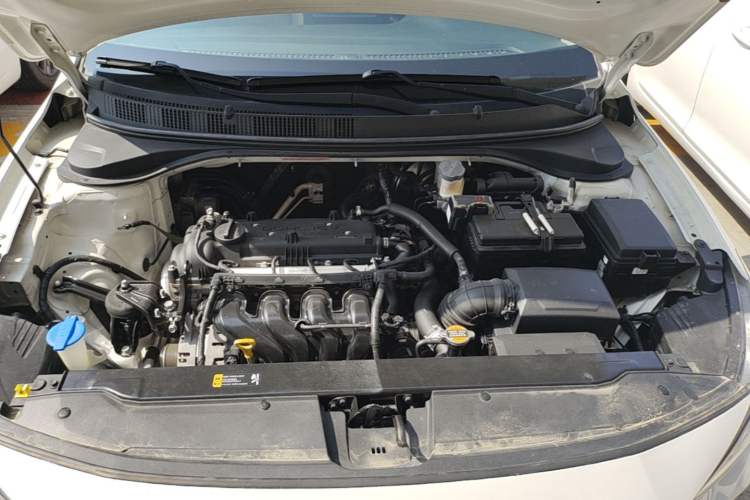 Used Hyundai Celesta 2018 1.6L Automatic GL Enjoyment Edition China VI compliant Engine Bay