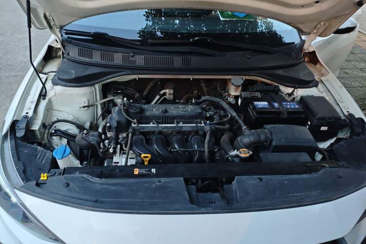 Used Hyundai Celesta 2018 1.6L Automatic GL Enjoyment Edition China VI compliant Engine Bay
