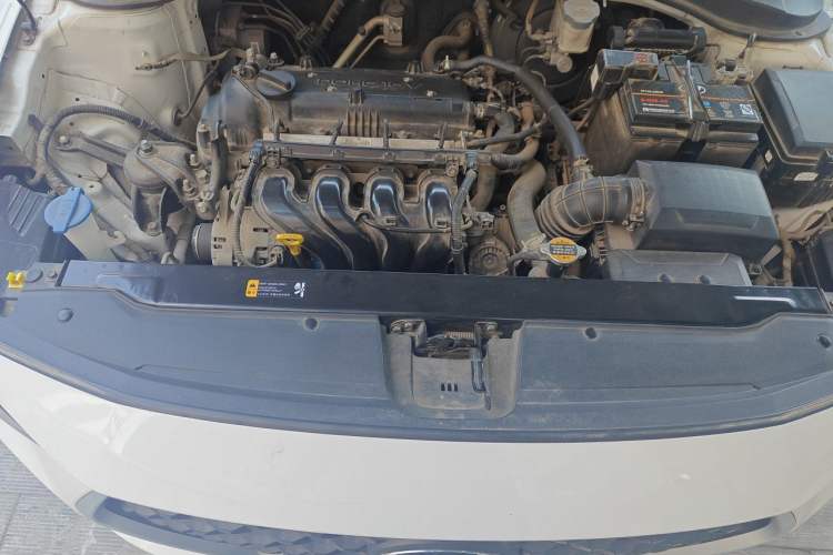 Used Hyundai Celesta 2018 1.6L Automatic GL Enjoyment Edition China VI compliant Engine Bay