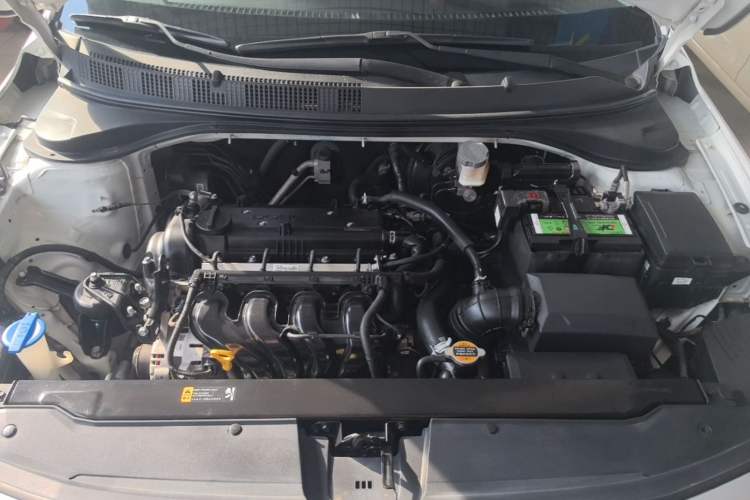 Used Hyundai Celesta 2018 1.6L Automatic GL Enjoyment Edition China VI compliant Engine Bay