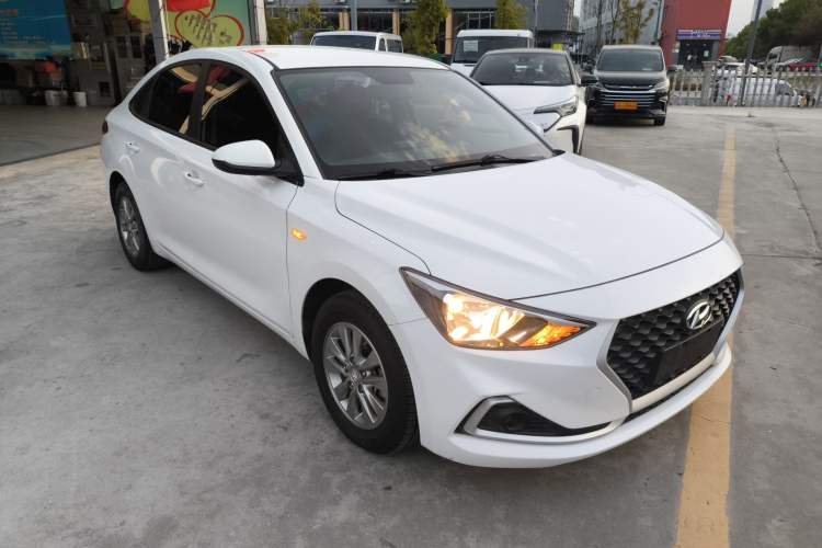 Used Hyundai Celesta 2018 1.6L Automatic GL Enjoyment Version China V Standard Exterior 1