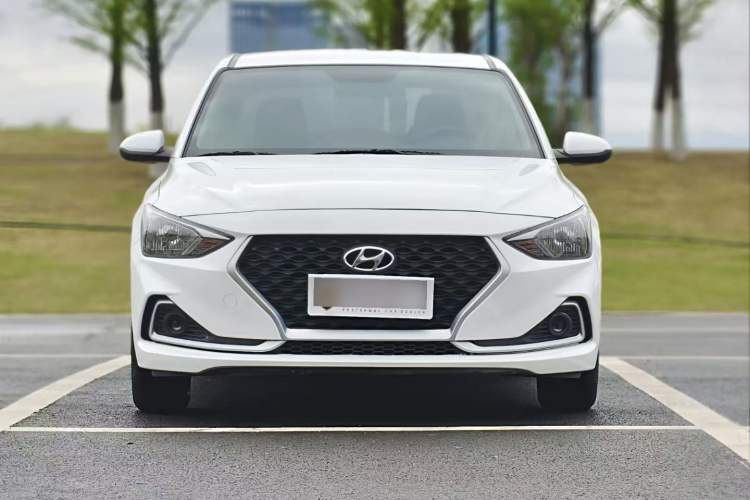 Used Hyundai Celesta 2018 1.6L Automatic GL Enjoyment Edition China VI compliant Exterior 2