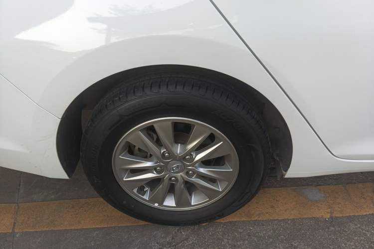 Used Hyundai Celesta 2018 1.6L Automatic GL Enjoyment Version China V Standard Exterior 4