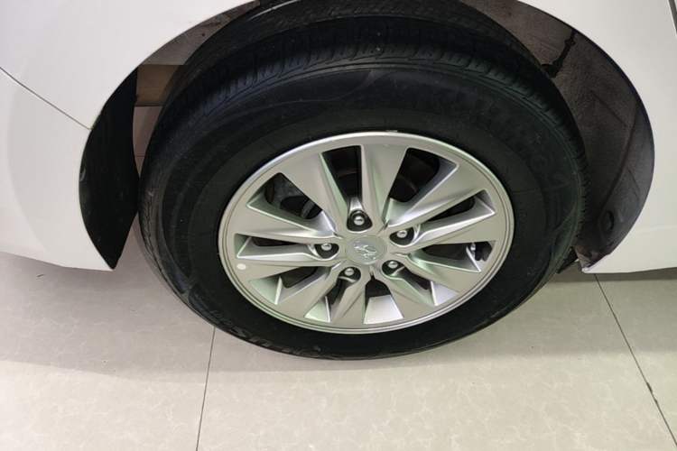 Used Hyundai Celesta 2018 1.6L Automatic GL Enjoyment Edition China VI compliant Exterior 5