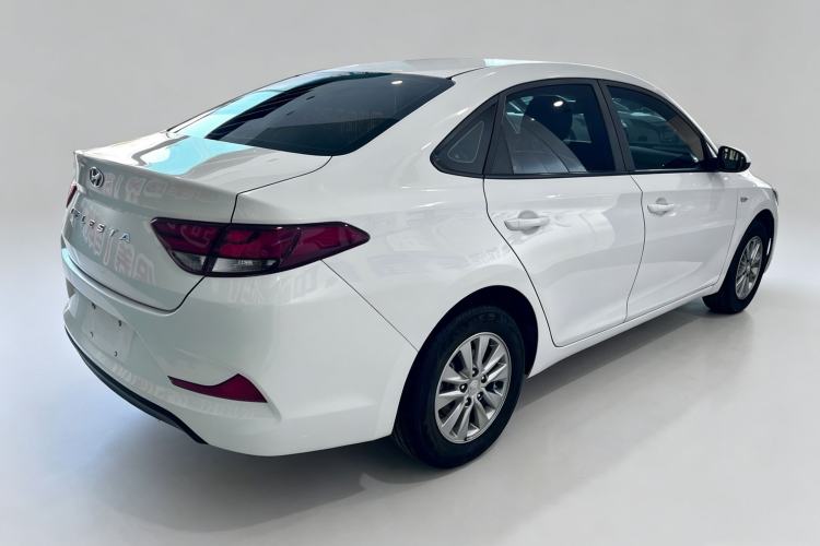 Used Hyundai Celesta 2018 1.6L Automatic GL Enjoyment Edition China VI compliant Exterior 5