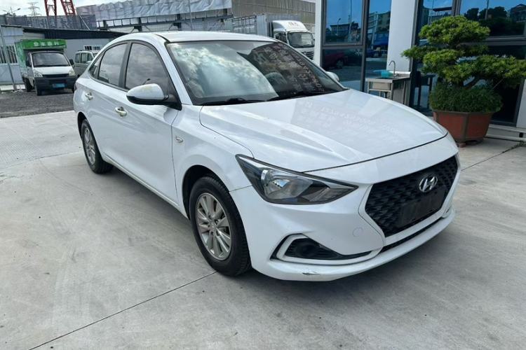 Used Hyundai Celesta 2018 1.6L Automatic GL Enjoyment Edition China VI compliant Exterior 6