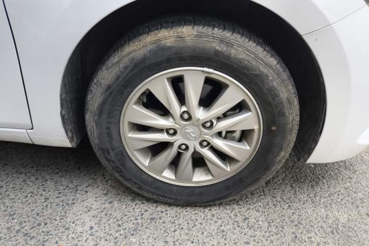 Used Hyundai Celesta 2018 1.6L Automatic GL Enjoyment Edition China VI compliant Exterior 7
