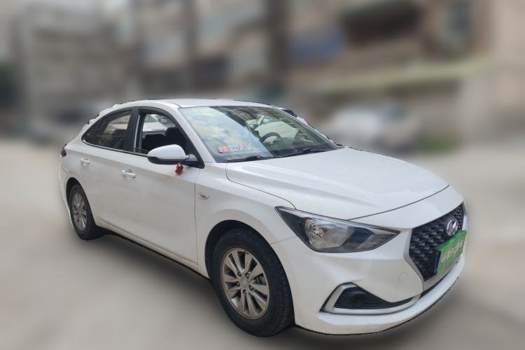 Used Hyundai Celesta 2018 1.6L Automatic GL Enjoyment Edition China VI compliant Front Right 45 Deg