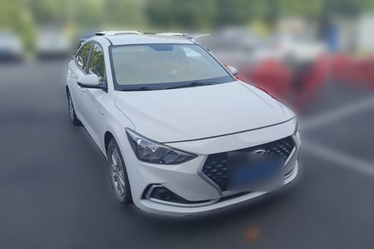 Used Hyundai Celesta 2018 1.6L Automatic GL Enjoyment Edition China VI compliant Front Right 45 Deg