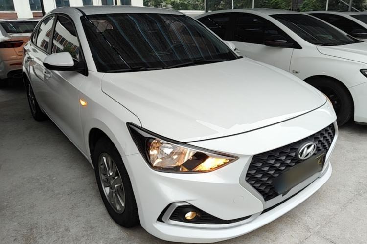 Used Hyundai Celesta 2018 1.6L Automatic GL Enjoyment Version China V Standard Front Right 45 Deg