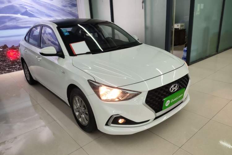 Used Hyundai Celesta 2018 1.6L Automatic GL Enjoyment Edition China VI compliant Front Right 45 Deg