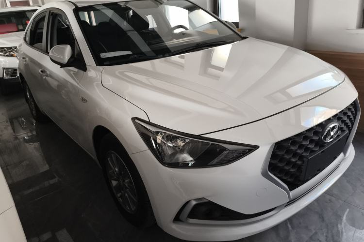Used Hyundai Celesta 2018 1.6L Automatic GL Enjoyment Version China V Standard Front Right 45 Deg